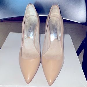 Michael Kors Tan Pumps